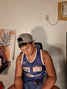 Felix_Asher Chat XXX in diretta