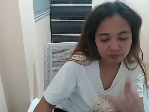 xTheLastVIRGINx 라이브 XXX 채팅