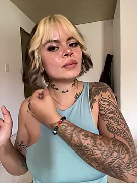 _CuteGirls_ Adlı Modelin Canlı XXX Sohbeti