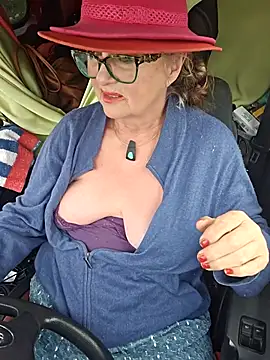 Hot-Muci Live XXX-Chat