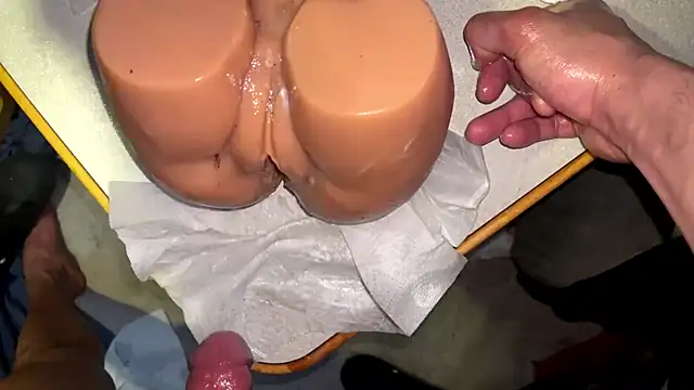 SharkedTaxis Webcam Show