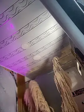 Chat XXX ao vivo de emmamilk6