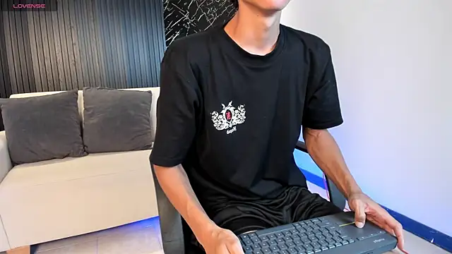 Aaron_Scoot Show Webcam