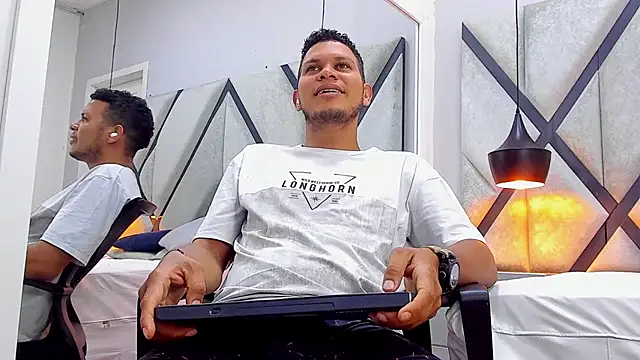 Pokazy przed kamerką – NohaBrooks