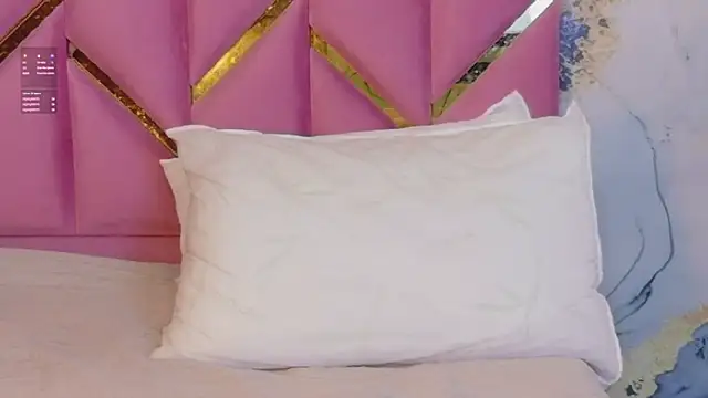 Živý XXX chat EbonyCoWorker