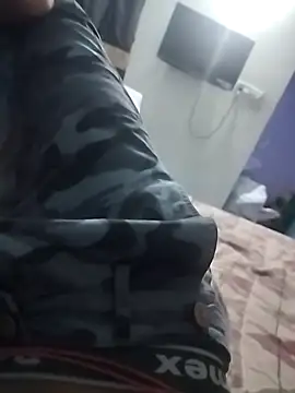 tamilpaiyan989 Webcam show