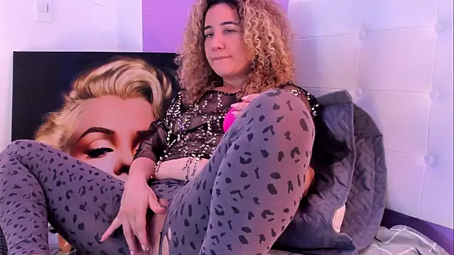 دردشة Charlotte11-11 الجنسية المباشرة