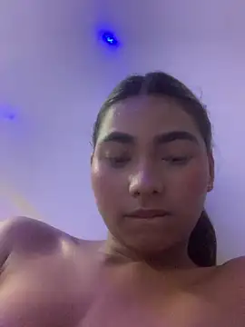 Živý XXX chat GeorgiandCoi