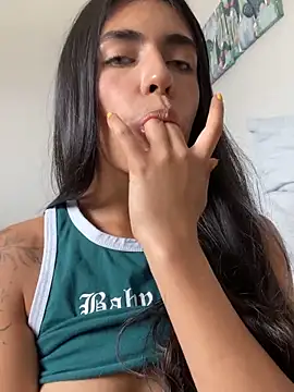 DaphneUwu Chat XXX live