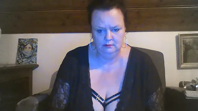 TiffanyMature 现场XXX聊天