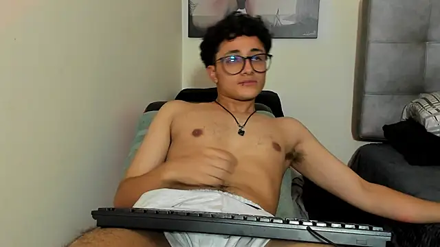 Adonibaskerville4 网络视讯表演