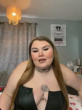 BeeMay22's Webcam Show