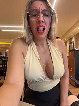 Chat XXX ao vivo de Gatitacarlita
