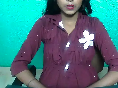 XXX chat uživo modela Hotsurbhi