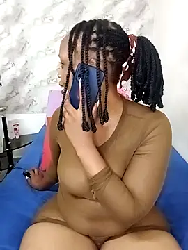 XXX chat uživo modela Babymomma98