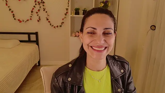 LovelyBeatrice Adlı Modelin Canlı XXX Sohbeti