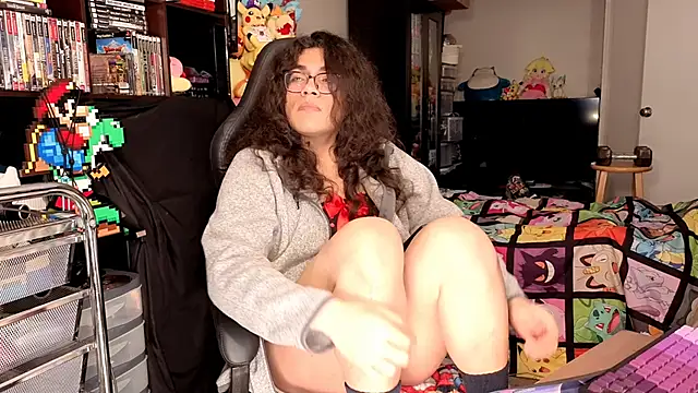 Show modela ShinyCherub na web-kameri