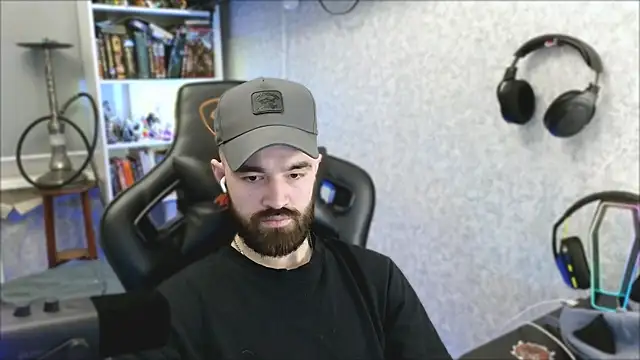 _Mostly_: онлайн-секс-чат