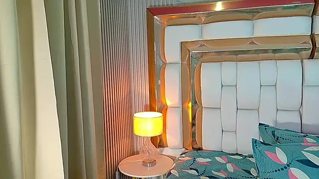 kinkylittlegirll's Live XXX Chat