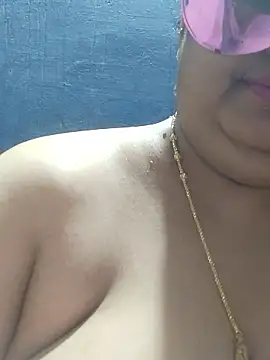 tamilthanushri's Live XXX Chat