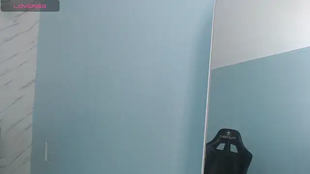 emily_smith_t's Live XXX Chat