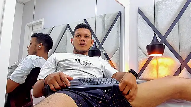 NohaBrooks Webcam Show