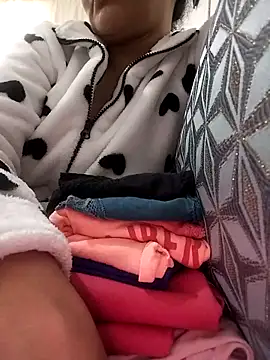 XXX chat uživo modela lolo890