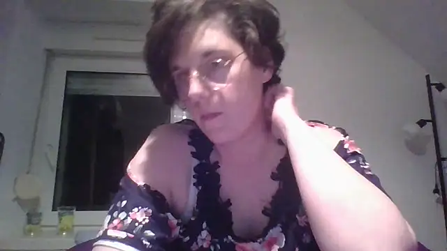 OIseauNoir88n Live XXX chat