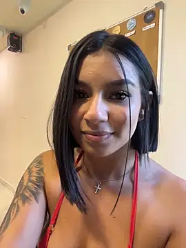 AlyssaRay Adlı Modelin Canlı XXX Sohbeti