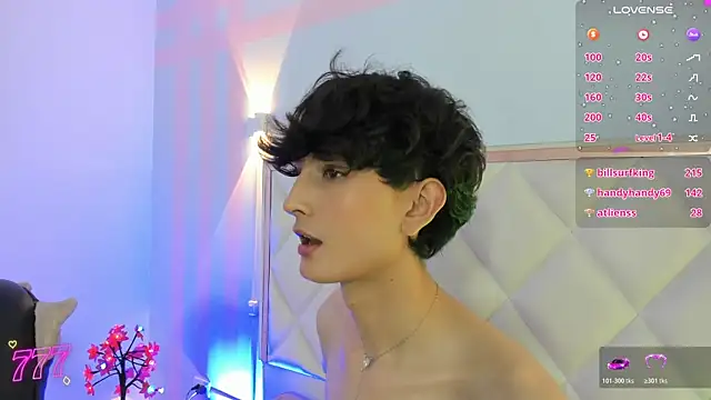 Chat XXX en directo de Eidan_tay