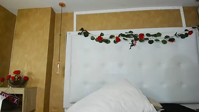 Heidy_milf's Live XXX Chat