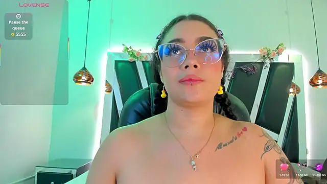 Онлайн чат XXX antonelllepiercee