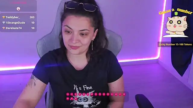 แชท XXX สดของ LuciaLoca