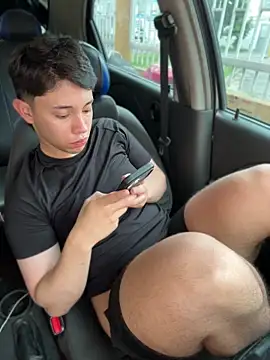 Show modela Noah-ledom na web-kameri