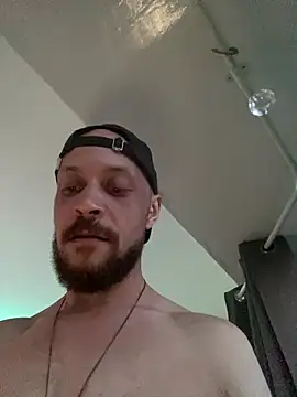 MattMiller28 网络视讯表演