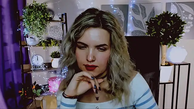 AliceSmite Adlı Modelin Canlı XXX Sohbeti