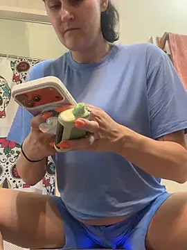 lolabunny9 Show in webcam