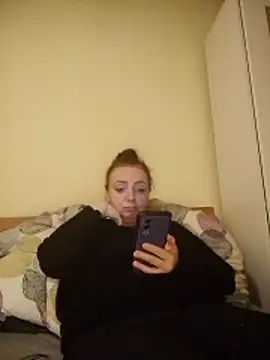 Bella-Monroe: απευθείας συνομιλία ΧΧΧ