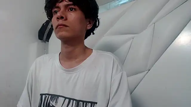 Shirowitheb ওয়েবক্যাম শো