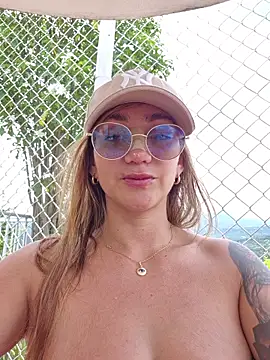 Ninabigtitied Webcamshow