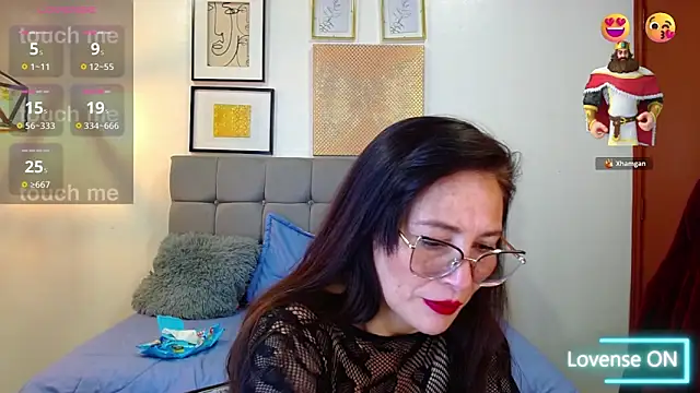 _naomi_s Adlı Modelin Canlı XXX Sohbeti