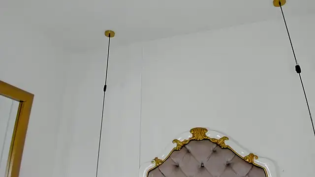 paulina_lux Adlı Modelin Canlı XXX Sohbeti