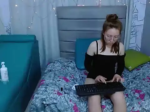 casandraroberthrs707 Live XXX-chat