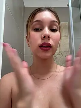 Nikii__ Live XXX Chat