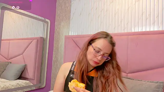 AmbeerWood_ Chat XXX live