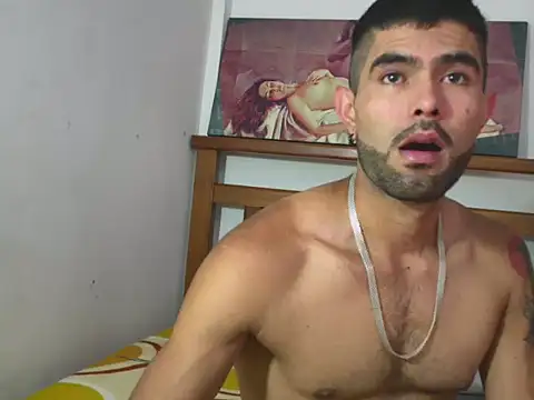 hideonbush051 Show Webcam