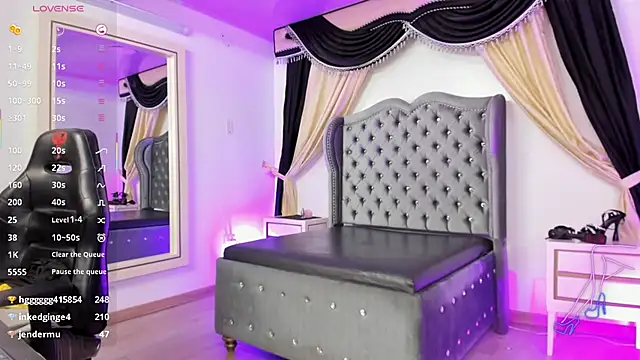 ZelinaEvans' Live XXX Chat