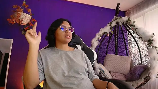 Emmapark_ Adlı Modelin Canlı XXX Sohbeti