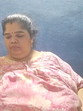 tamilthanushri 即時 XXX 聊天