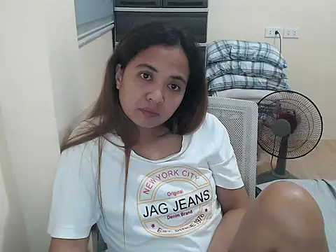 xTheLastVIRGINx's Live XXX Chat